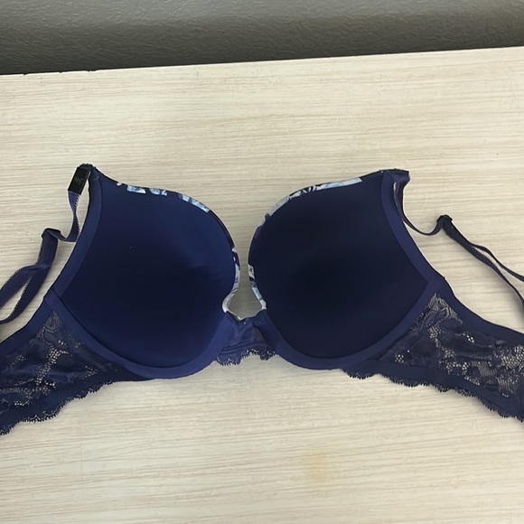 Vs purple floral push up bra size 34C. Brand new - Picture 4 of 6